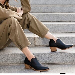 Nisolo Black Leather Booties with Wooden Heel